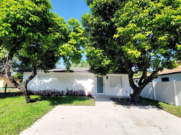 128 NW 5th Ave, Dania, FL 33004