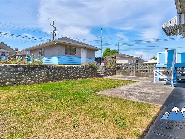 6589 Elliott St — Photo 22