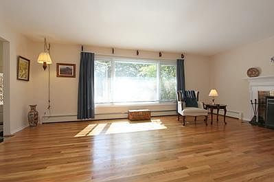 3rd image of 1447 Woodcliff Ave SE