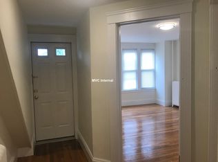 4 Walnut Ter #1B, Newtonville, MA 02460