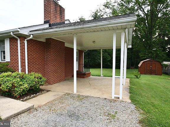 4th image of 8421 Highland Ln