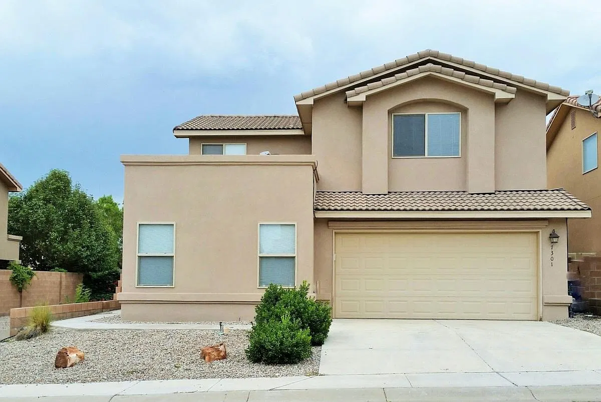 4 bed, 2100 sqft, $2,500 — Photo 1