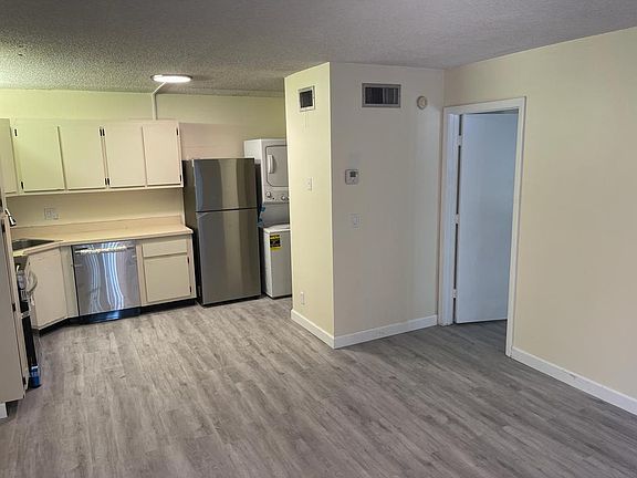 3rd image of 203 Foxtail Dr APT D2