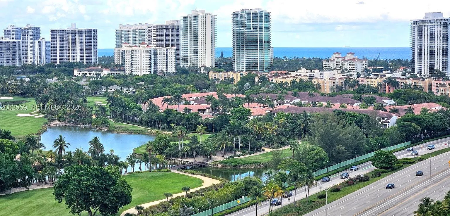 Parc Central Aventura Sou — Photo 1