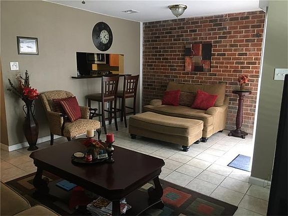 4th image of 1105 Chimney Wood Ln