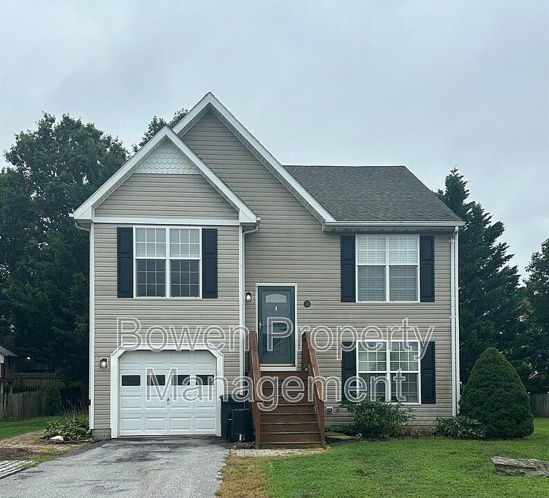 1st image of 3 Heritage Ln