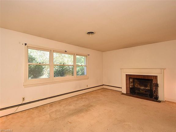 3rd image of 1715 Efland Dr