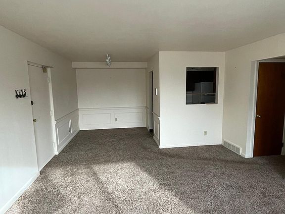 3rd image of 2660 Elmwood Ave #3