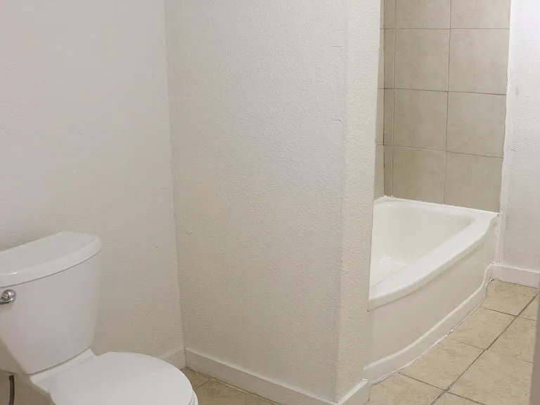 4011 Coolidge St — Photo 17