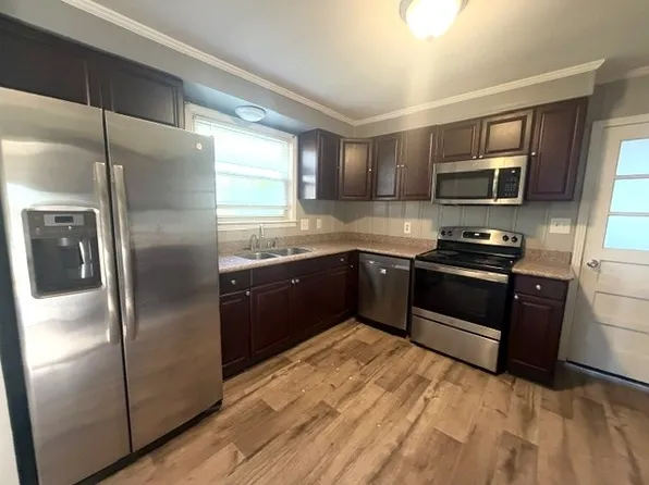 204 Yorktown Rd, Clarksville, TN 37042