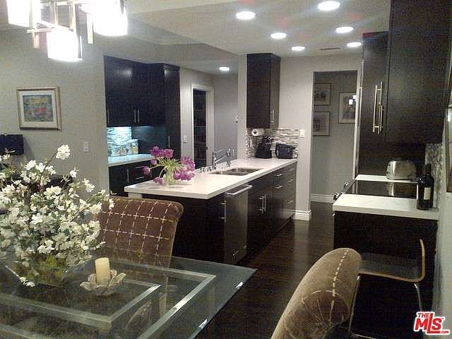 1st image of 521 Montana Ave APT 101