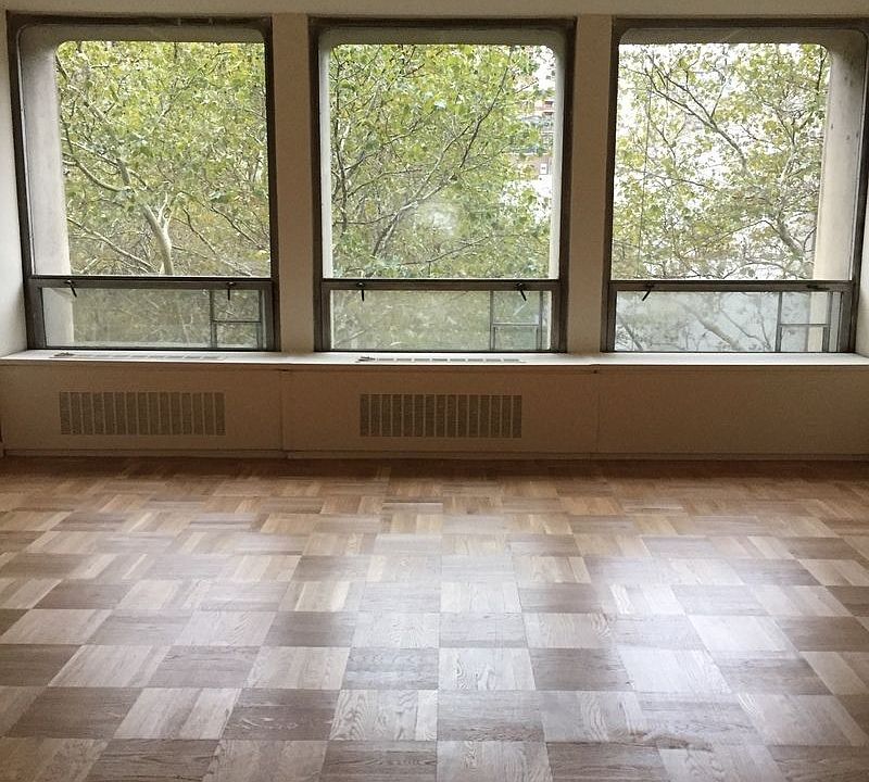 1st image of 300 E 33rd St APT 4A