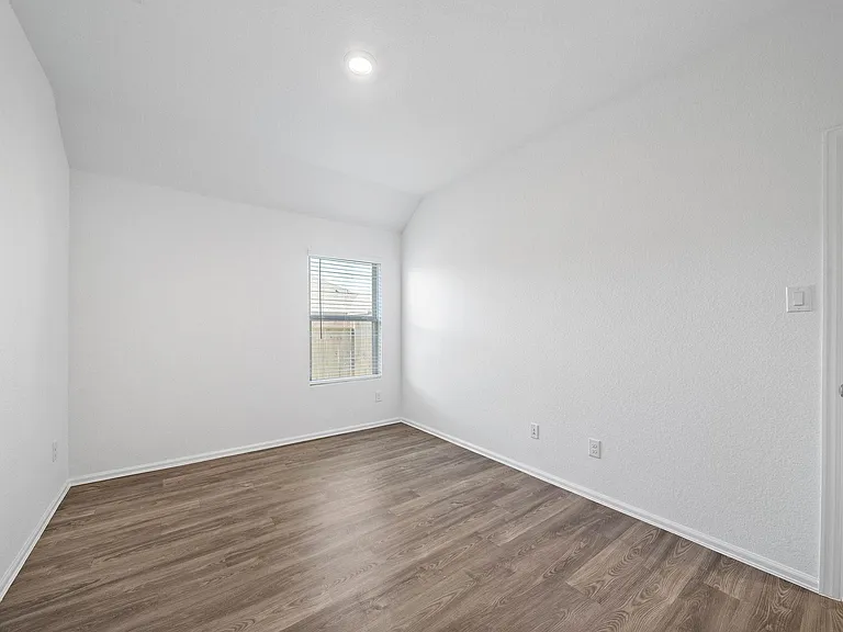 5010 Lavaridge Dr — Photo 15