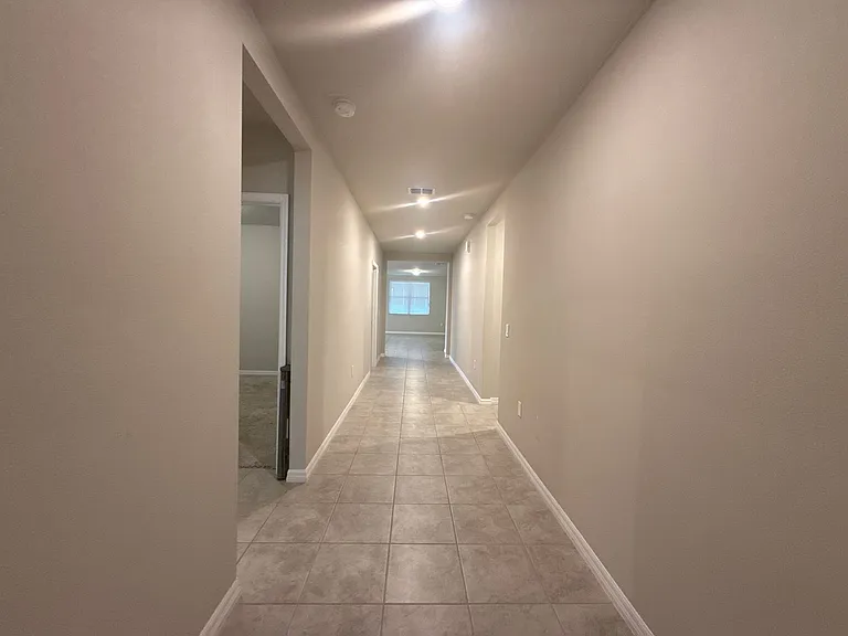 372 Guadlupe St — Photo 3