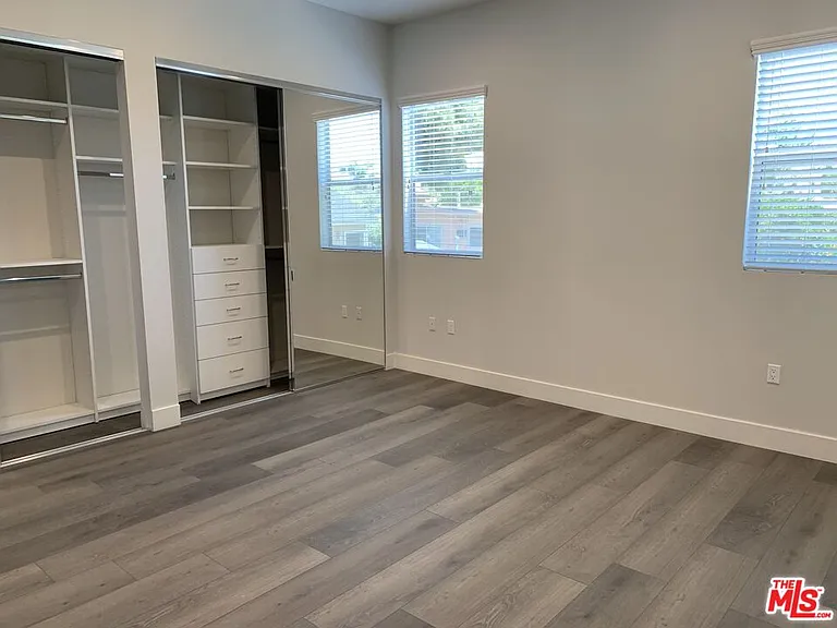1721 Granville Ave #2 — Photo 12