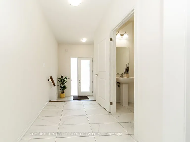 162 Ogston Cres — Photo 6