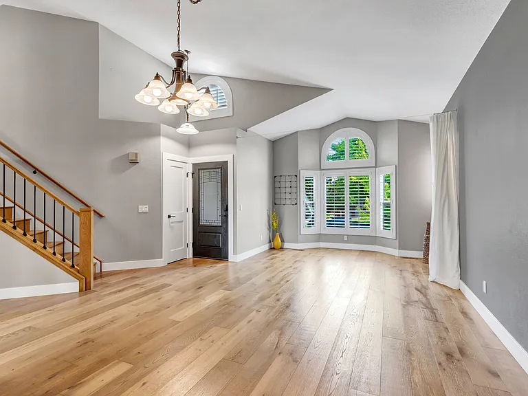 9335 Pepperwood Ln — Photo 8