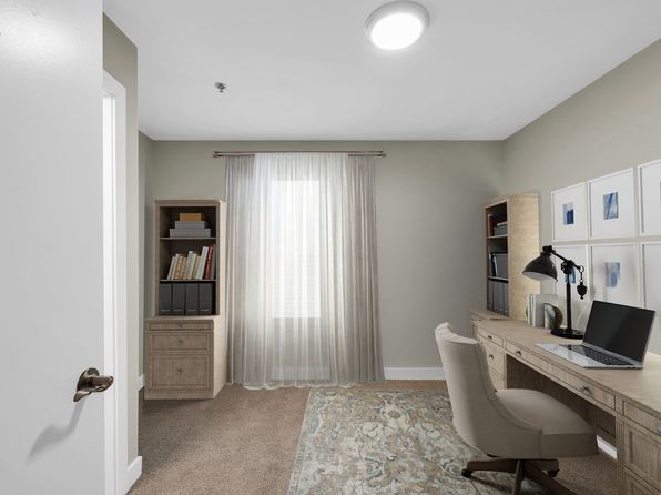 117 Sterling Ct #7-204