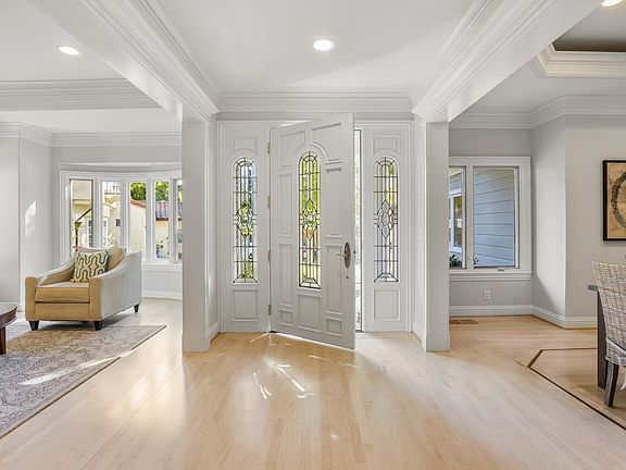 3rd image of 110 Alta Heights Ct