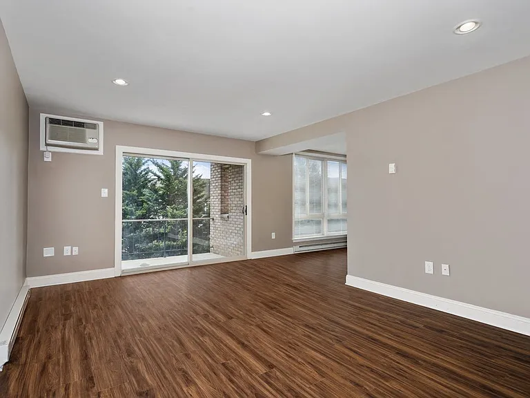 Jefferson Chase — Photo 1