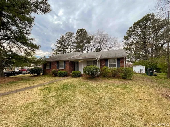 3900 W End Dr, Henrico, VA 23294