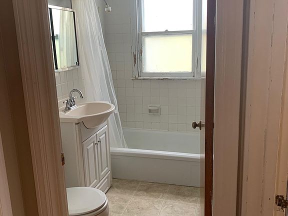 5th image of 345 N Schubert St