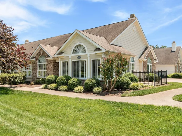 825 Browns Ln #2102, Gallatin, TN 37066