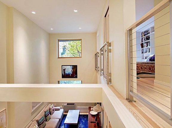 4th image of 468 W 23rd St APT 2R