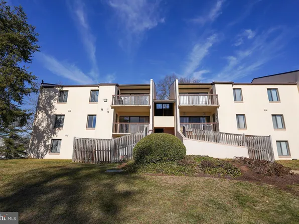 10115 Prince Pl APT 301-2A, Upper Marlboro, MD 20774