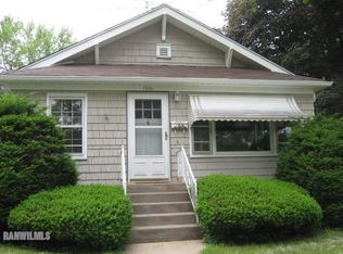 1416 W American St, Freeport, IL 61032