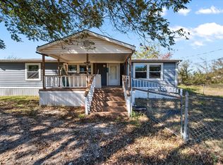 221 N Kemp St, Mabank, TX 75147
