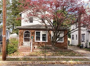 96 Herbert St, Red Bank, NJ 07701