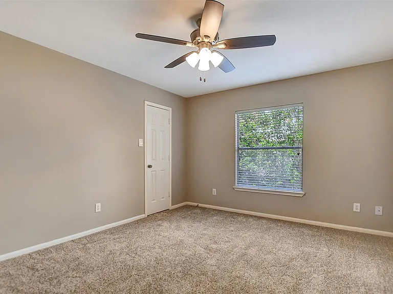 5410 Spring Oak Dr — Photo 37