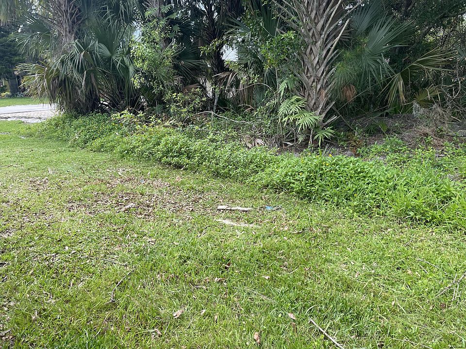 1st image of 755 SW Alton Cir