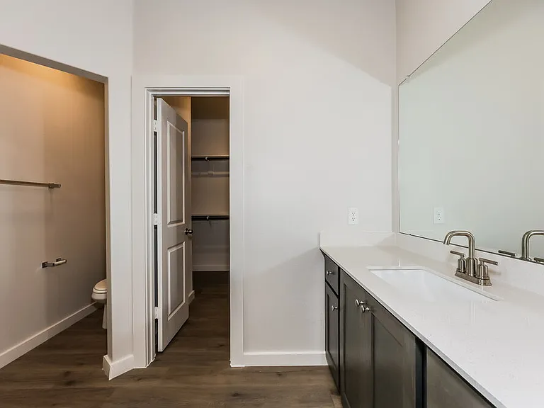 313 Patton Ln — Photo 11