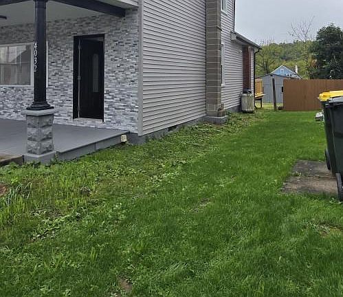 3rd image of 4032 Main St