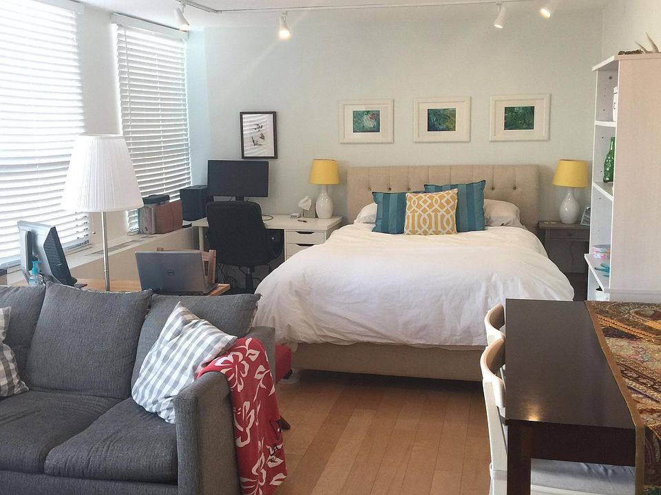 1st image of 2626 N Lakeview Ave APT 2706