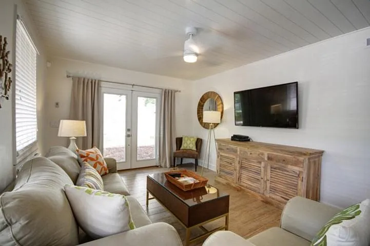 2 bed, 1100 sqft, $4,800 — Photo 4
