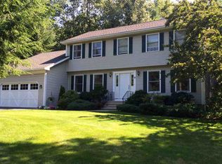 6 Jason Ln, Halfmoon, NY 12065
