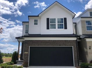5540 E Spaniel Dr, Ann Arbor, MI