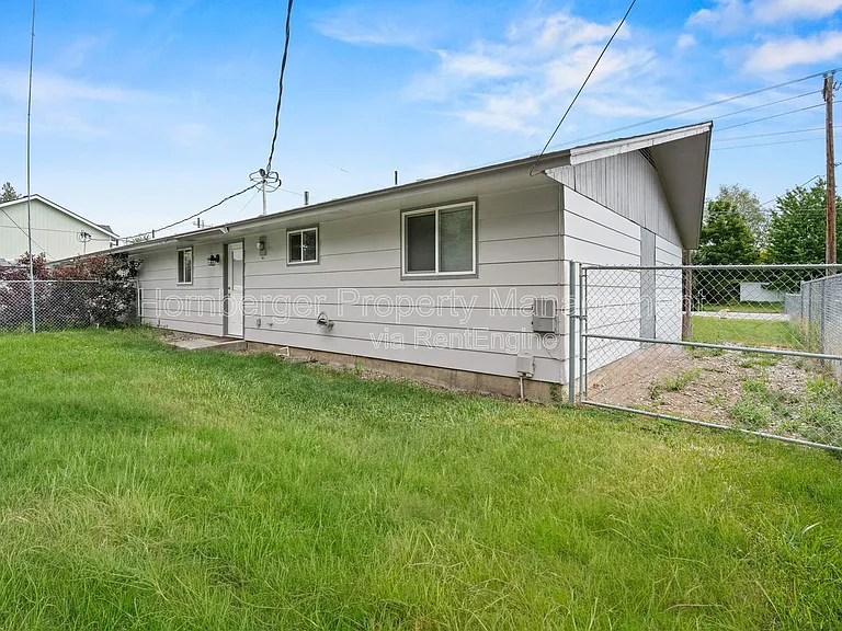3816 S Bowdish Rd — Photo 27