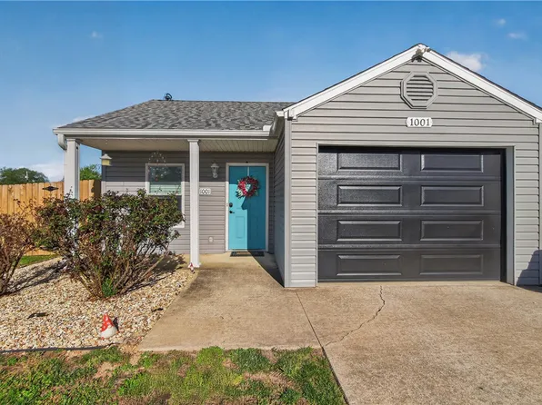 1001 S 25th Pl, Rogers, AR 72758
