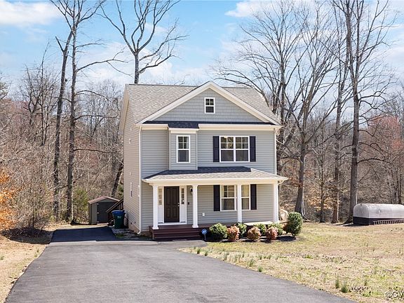 2nd image of 6417 Shadybrook Ln