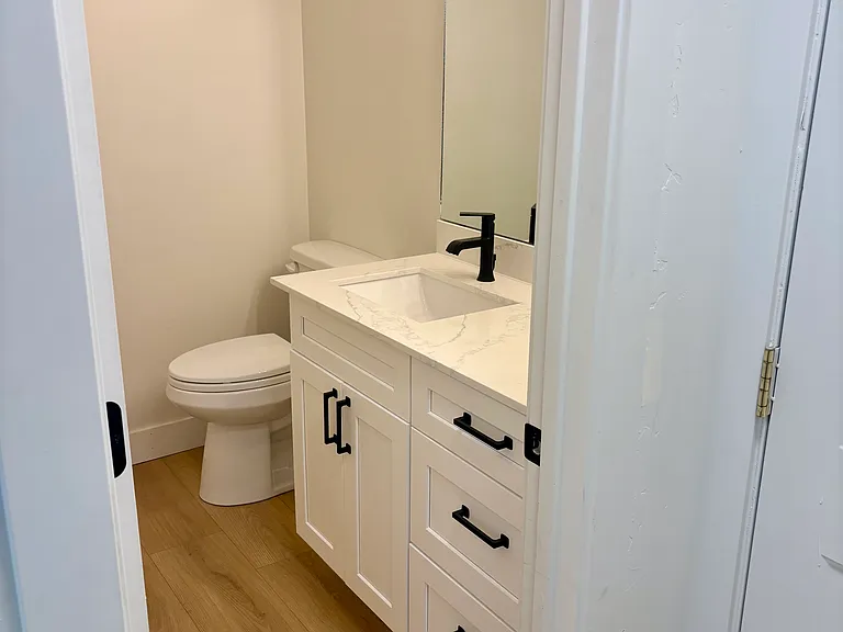 433 E Serenity Oak Ln #B — Photo 10