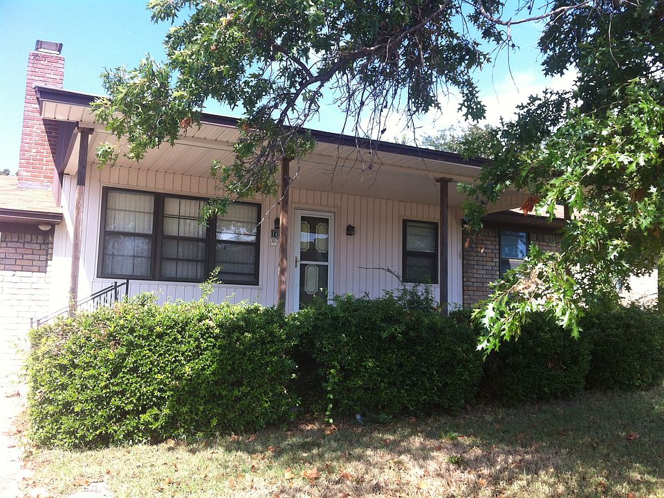 1st image of 1409 E Wyandotte Ave