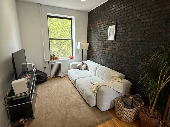 193 Bleecker Street image 1 of 10