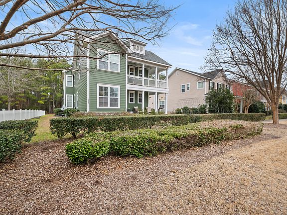 3rd image of 136 Red Leaf Blvd