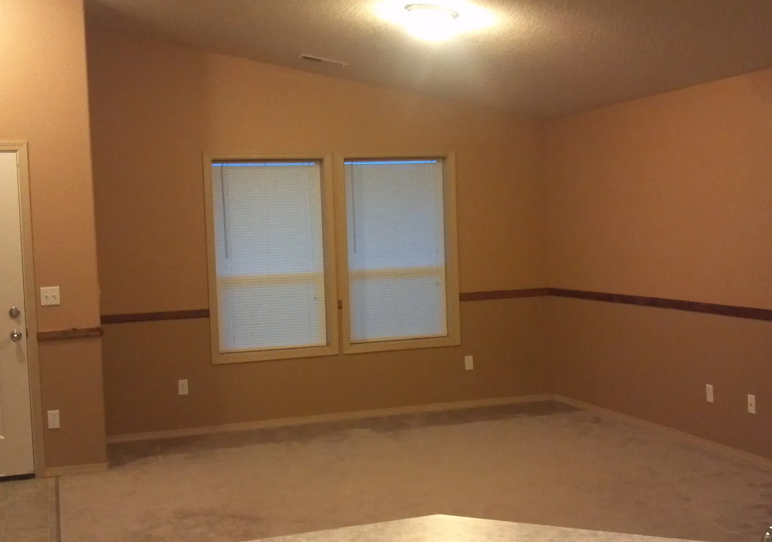 5520 Cleveland Ln — Photo 2