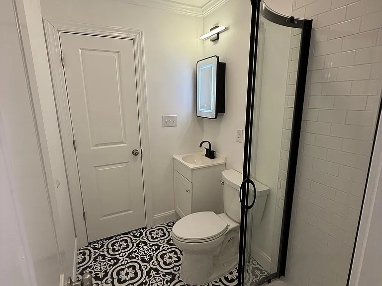215 Walnut St — Photo 15