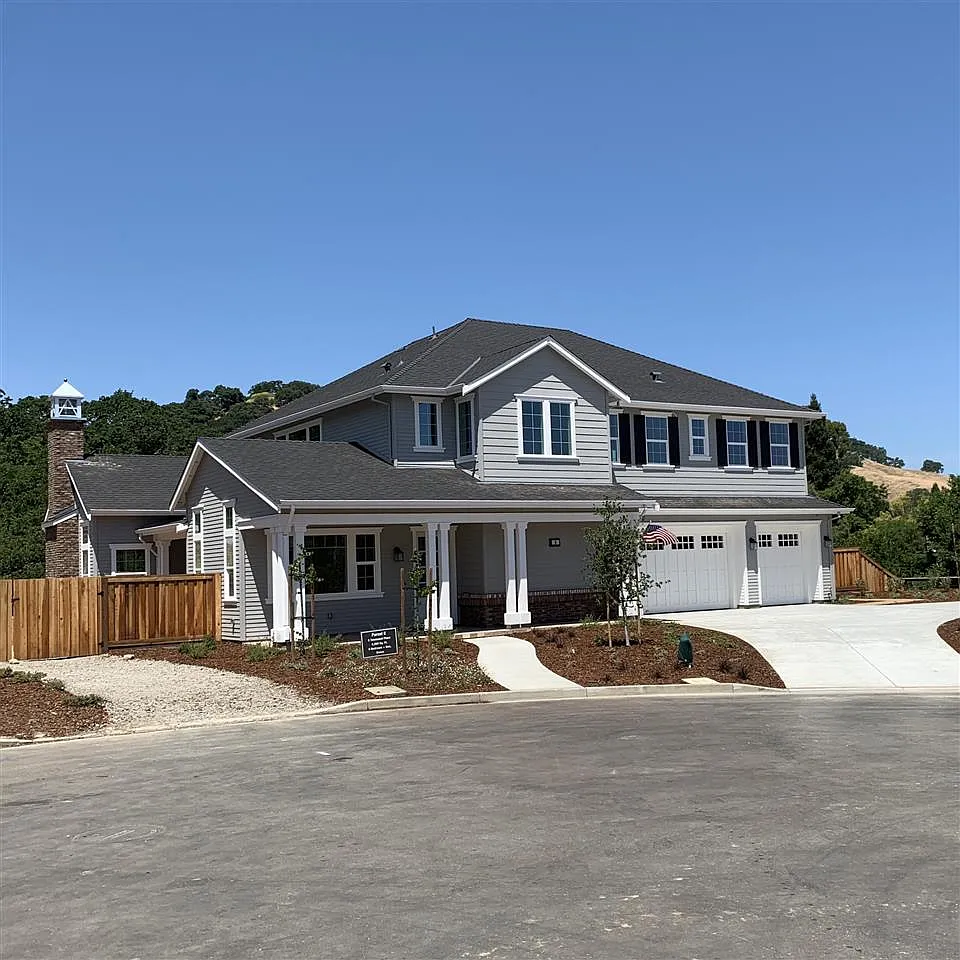 8 Townsend Pl photo 1